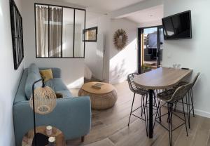 Maisons de vacances Lodge LE CABANON acces direct plage ! : photos des chambres