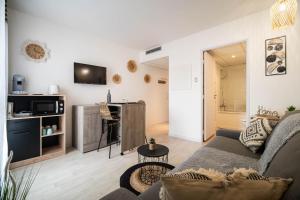 Appartements L'ETHNIK--STUDIO--TOUT CONFORT--CLIM--WIFi : photos des chambres