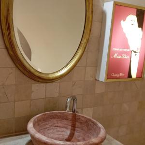 B&B / Chambres d'hotes Les Horizons - SPA-JACUZZI - MASSAGE- SAUNA - 4 SAISONS - Piscine chauffee Toute l'annee - 800m centre ville Nyons : photos des chambres