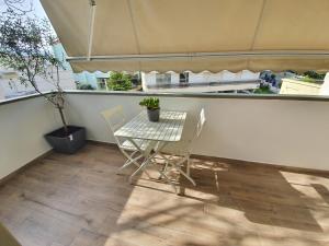 Tonys suite with parking