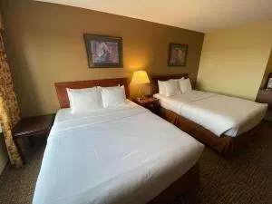 Comfort Inn & Suites at I-74 and 155 - Washington