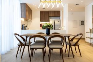 Upgraded 2 Beds in Jumeirah 1 La Cote B3