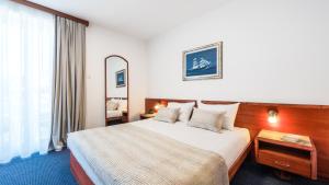Limited Offer - Standard Double/Twin Room - Half Board Included room in Hotel Komodor