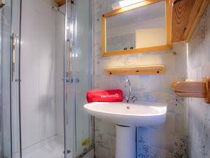 Apartment Les Mas de La Mer-3 by Interhome