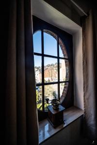 Les 3 chapeaux Dinant 6p Les canotiers 4p avec terrasse Le melon 2p SANS terrasse