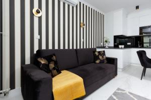 Mennica Residence - City Center Apartments by Renters