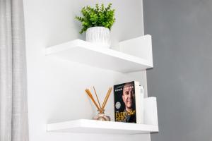 “Pop Inn” modern apartment in heart of Bryanston