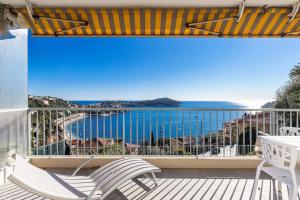 Villefranche Sur Mer:Appartement-villa, Vue mer, jardin, parking.