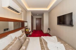 Escardin Hotel