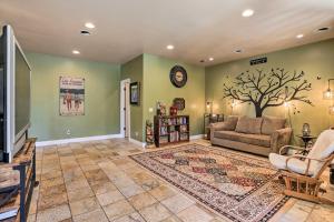 Lovely Lake Arrowhead Home with Private Hot Tub