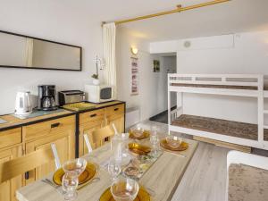 Studio Soyouz Vanguard-47 by Interhome