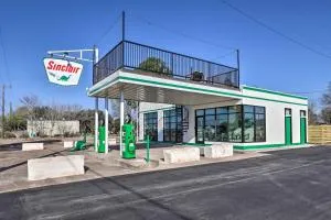 Unique Texas Home in Converted Gas Station! - Flatonia