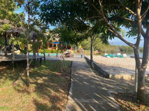 Anaconda Amazon Island