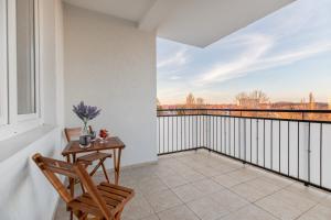 Apartament Okopowa by Renters