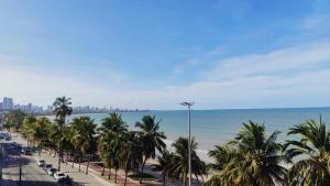 Apto Inteiro Cabo Branco pé na areia