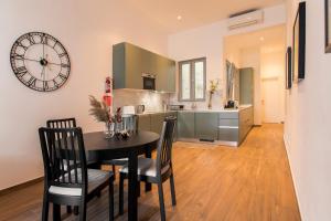 Valletta Collection - 101 Republic