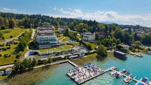 Vista Bahía, Apartment in Velden with amazing views and lake access