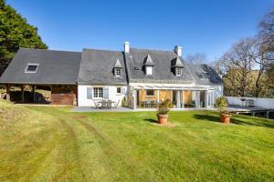 Maisons de vacances Entre mer et foret, grande maison familiale a 230m de la plage de Jospinet : photos des chambres