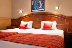 Hotels Hotel De La Paix : photos des chambres