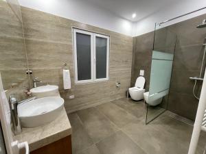 Joni & Joy Center Apartment