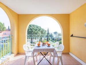 Apartment Les Calanques Spa Thalassothérapie-2 by Interhome