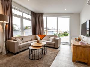 Holiday Home Green Resort Mooi Bemelen-1 by Interhome