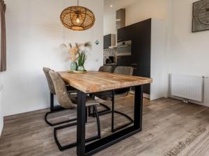 Holiday Home Green Resort Mooi Bemelen-1 by Interhome