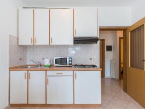 Apartment Adria - RAC171 by Interhome