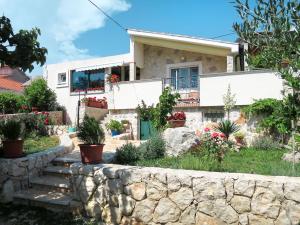Holiday Home Kapitan by Interhome