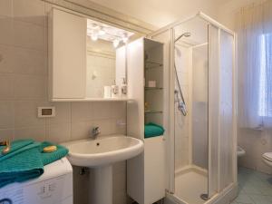 Apartment Cipressi by Interhome