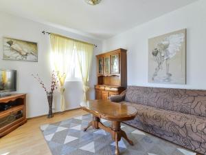 Apartment Jadran - NIN122 by Interhome