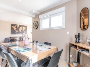 Holiday Home Blue House by Interhome