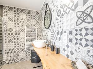 Holiday Home Blue House by Interhome