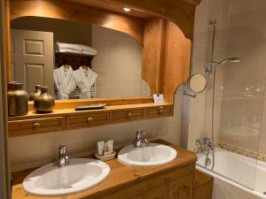 Hotels Hotel Spa Vent d'Ouest : photos des chambres