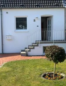 Komfort Ferienwohnung Kroemer 3-Zimmer, Garten, Strand 300 m - Bad Schwartau