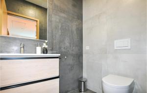 Maisons de vacances Cozy Home In Marquixanes With Private Swimming Pool, Can Be Inside Or Outside : photos des chambres