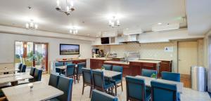 Ayres Hotel Corona - Riverside