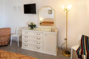 Double or Twin Room with Sea View room in Hotel Terme Royal Palm