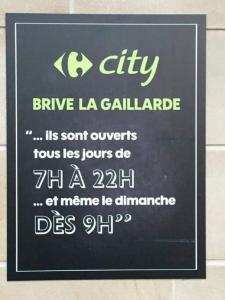 Appartements Logement a Brive avec terrasse et climatisation pres du centre-ville et de la gare - Fibre internet et stationnements gratuits : photos des chambres