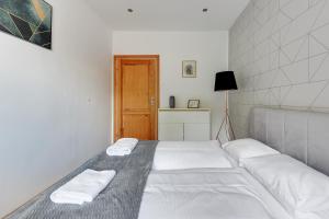 Stylowy Apartament 3city w Sopocie z Trzema Sypialniami by Noclegi Renters