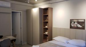 31 New studio w fast reliable wifi, balcony and gym