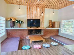 Brick Home Villa Sóc Sơn - Venue Travel