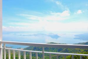BREATHTAKING TAAL VIEW! TAGAYTAY WIND RESIDENCES MODERN SUITE 23F