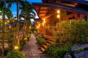 Tique Series Boutique Resort (SHA Extra Plus)