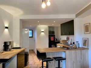 Appartements La villa dans les pins : photos des chambres