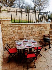 Maisons de vacances Le Clos de la Musardise - Gites de Charme avec Piscine Chauffee : photos des chambres