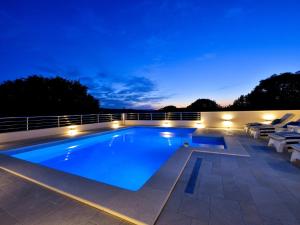 Poolincluded Villa Mendula