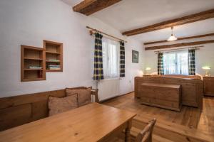 Roubená chalupa Český ráj Nadslav