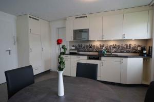 Ferienwohnungen Hotel Eden Spiez