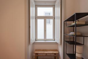 FLH Bacalhoeiros Spacious Apartment